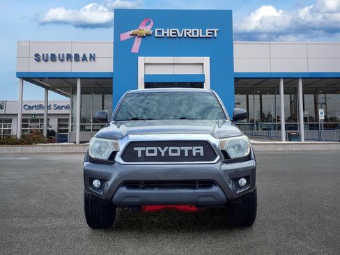 Used 2015 Toyota Tacoma PreRunner w/ TRD Off-Road Package RWD image 2