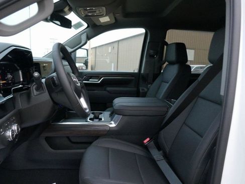 New 2026 GMC Sierra 3500 SLT w/ SLT Premium Package image 14