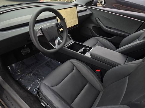 Used 2024 Tesla Model 3 Standard Range RWD image 10