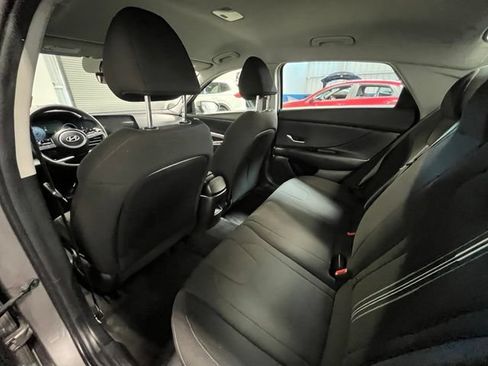 Used 2024 Hyundai Elantra SEL FWD image 15