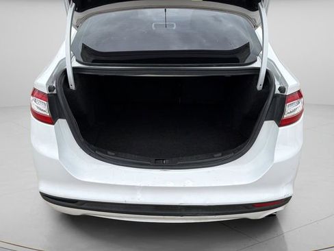 Used 2015 Ford Fusion SE w/ Equipment Group 201A image 14