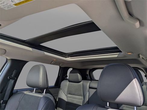 Used 2024 Mitsubishi Outlander FWD image 22