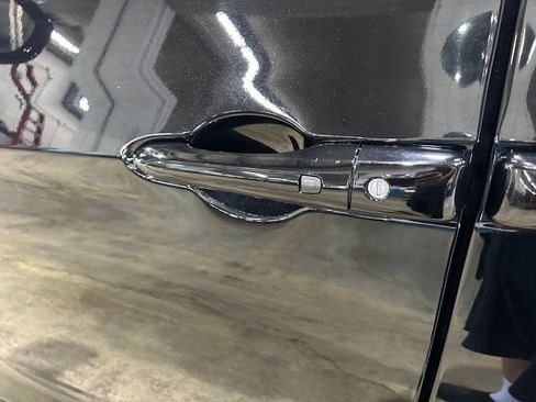 Used 2024 Chrysler Pacifica Touring-L FWD image 14