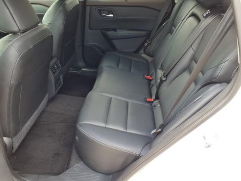 Used 2023 Nissan Rogue SL w/ SL Premium Package FWD image 14