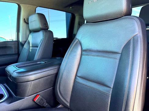 Used 2021 GMC Sierra 3500 Denali w/ Denali Ultimate Package image 13