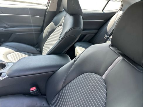 Used 2023 Toyota Camry SE w/ Cold Weather Package image 8