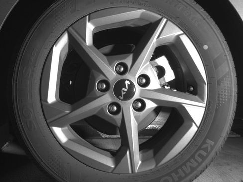 Used 2025 Kia K4 LXS image 14