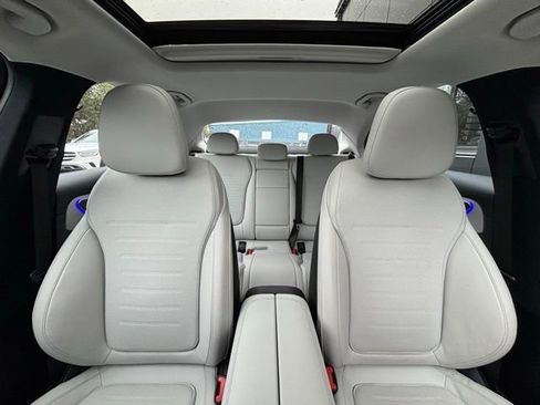 Used 2025 Mercedes-Benz C 300 Sedan image 47