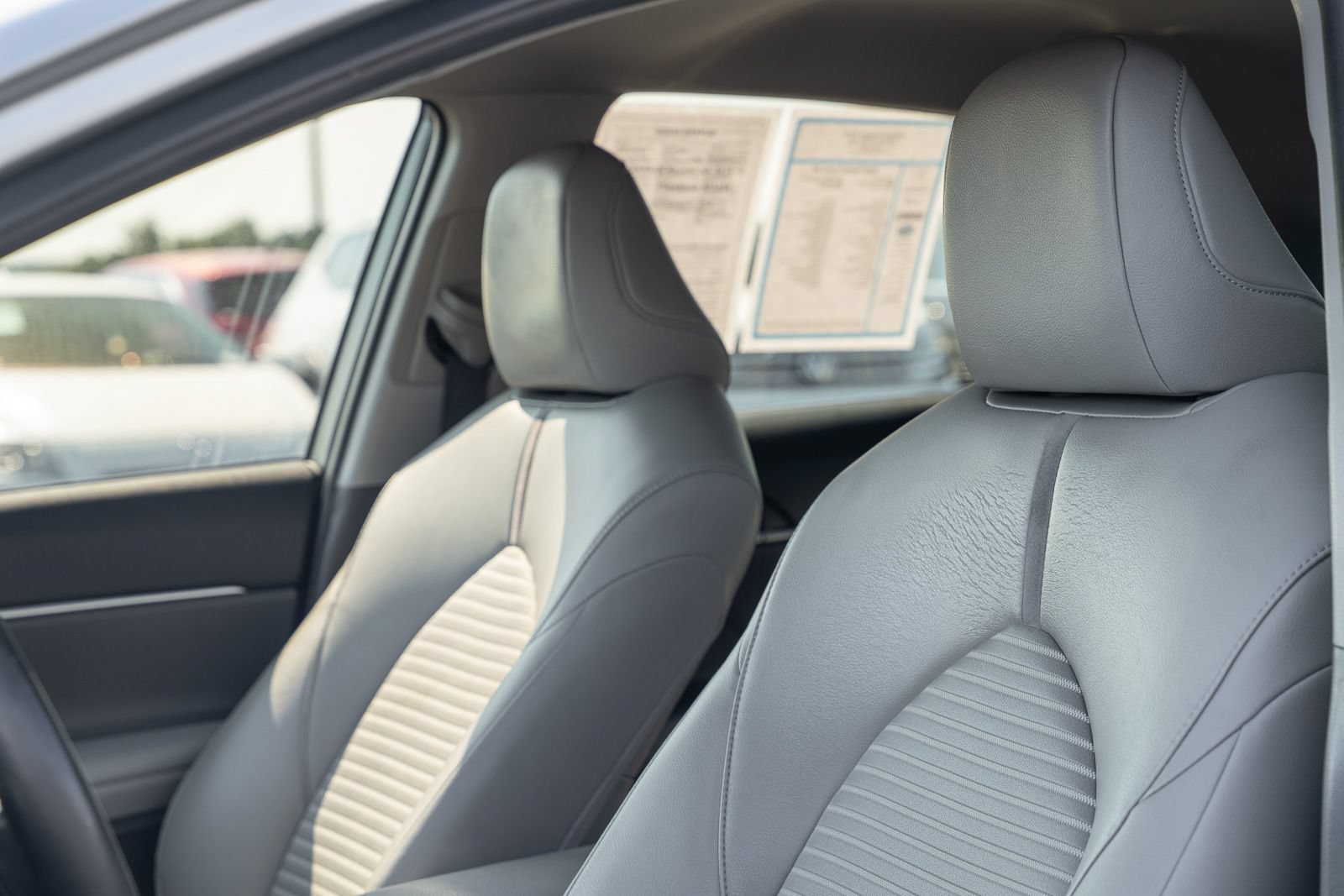 Used 2018 Toyota Camry SE FWD image 20