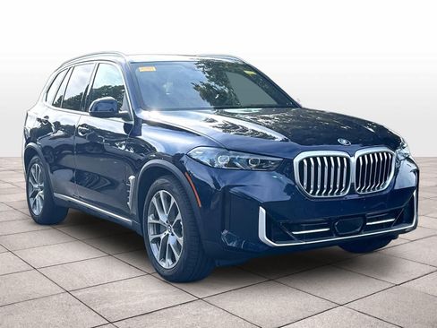 Used 2026 BMW X5 xDrive50e AWD/4WD image 3