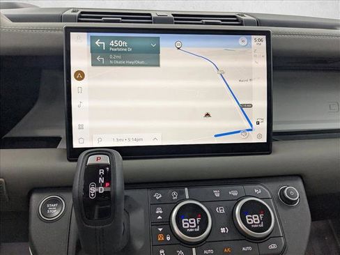 Used 2025 Land Rover Defender 110 S image 15