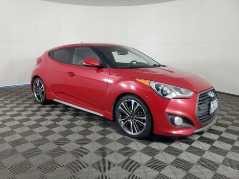 Used 2016 Hyundai Veloster Turbo w/ Option Group 04 image 2