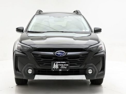 Used 2023 Subaru Outback Limited XT AWD/4WD image 4