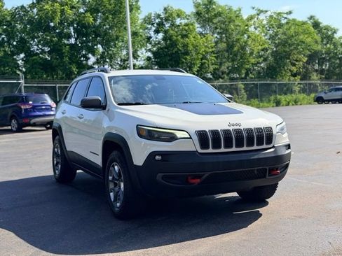 Used 2019 Jeep Cherokee Trailhawk w/ Cold Weather Group AWD/4WD image 4