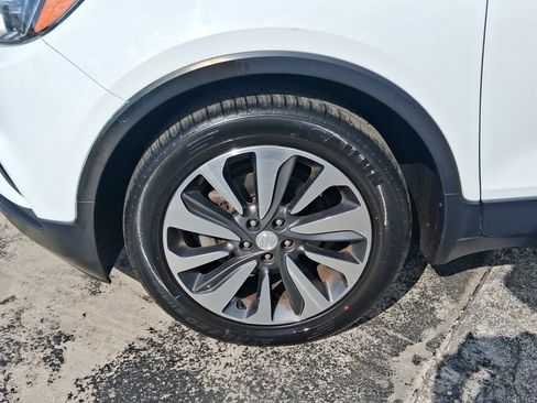 Used 2018 Buick Encore Essence FWD image 7