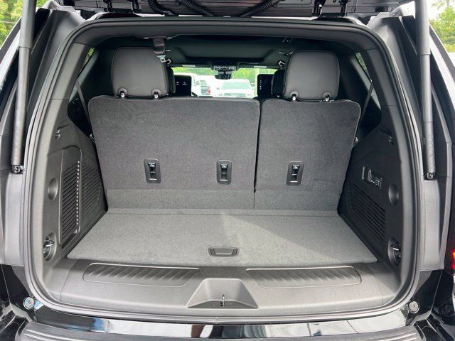 New 2026 GMC Yukon Elevation w/ Elevation Premium Package AWD/4WD image 14