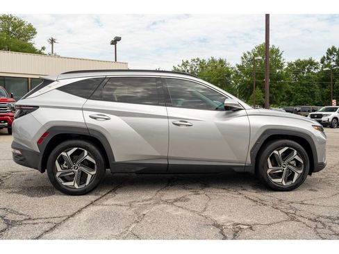 Used 2022 Hyundai Tucson Limited w/ Cargo Package FWD image 9