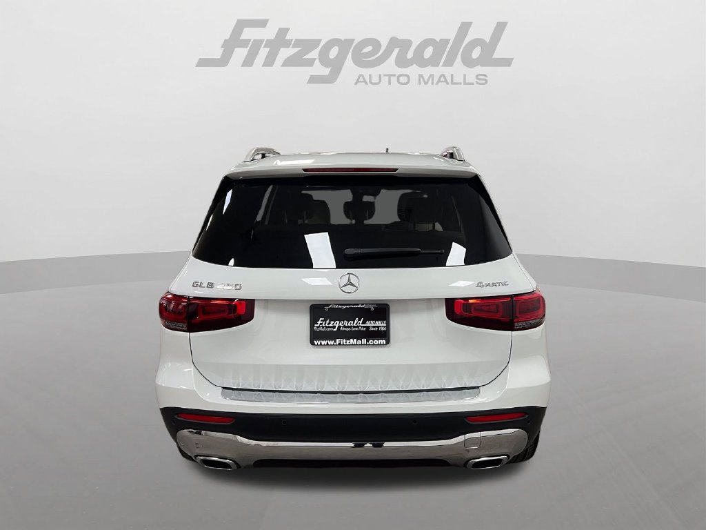 Used 2023 Mercedes-Benz GLB 250 4MATIC image 4