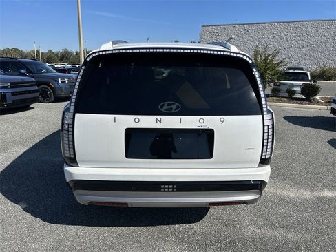 New 2026 Hyundai Ioniq 9 Limited image 10