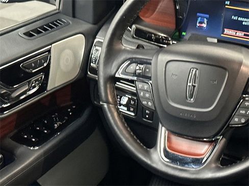 Used 2022 Lincoln Navigator Reserve image 26