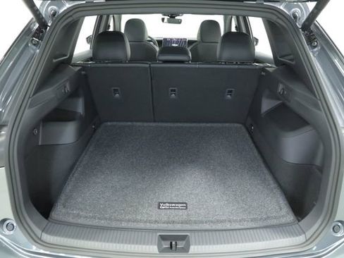 New 2026 Volkswagen Tiguan SE R-Line FWD image 38