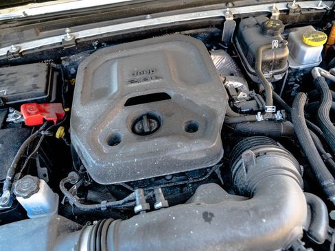 Used 2024 Jeep Wrangler Unlimited Rubicon 4xe AWD/4WD image 42