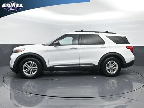 Certified 2020 Ford Explorer XLT RWD image 4