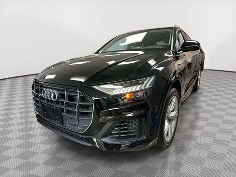 Used 2023 Audi Q8 Premium w/ Convenience Package AWD/4WD image 2