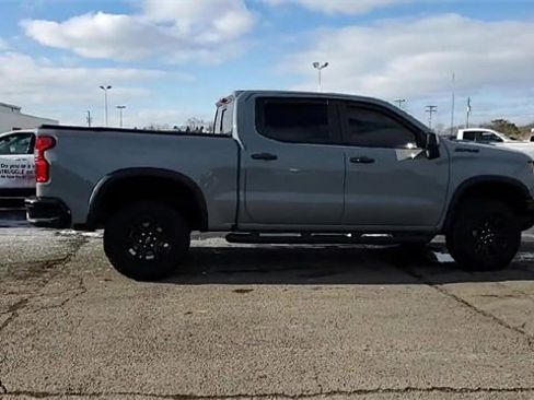 Used 2024 Chevrolet Silverado 1500 ZR2 w/ LPO, Dark Essentials Package image 8