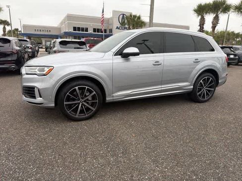 Used 2022 Audi Q7 Premium Plus w/ Premium Plus Package image 2