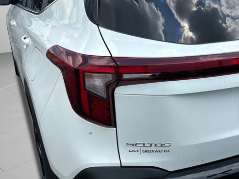 New 2026 Kia Seltos EX image 29