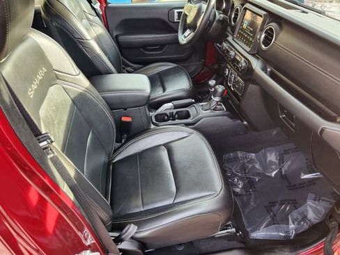 Used 2022 Jeep Wrangler Unlimited Sahara w/ Cold Weather Group image 13