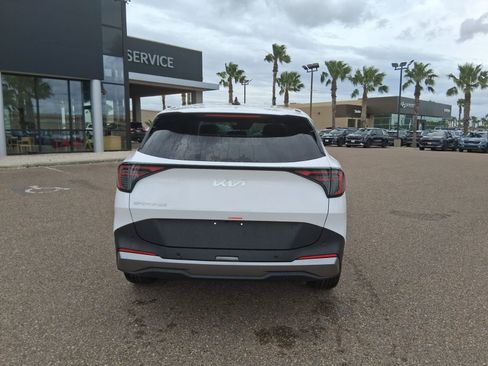 New 2026 Kia Sportage LX w/ LX Convenience Package FWD image 5