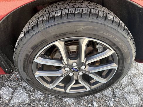 Used 2017 Volvo XC60 T6 Dynamic w/ Climate Package AWD/4WD image 10