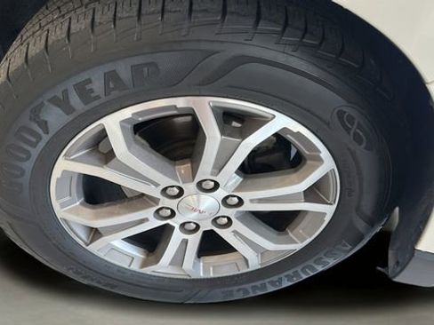 Used 2013 GMC Acadia SLT FWD image 22
