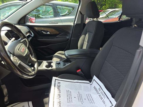 Used 2021 GMC Terrain SLE w/ Driver Convenience Package AWD/4WD image 2