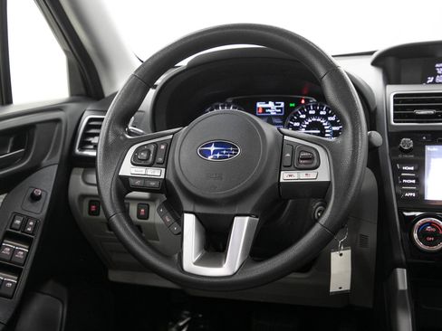 Used 2018 Subaru Forester 2.5i Premium AWD/4WD image 16