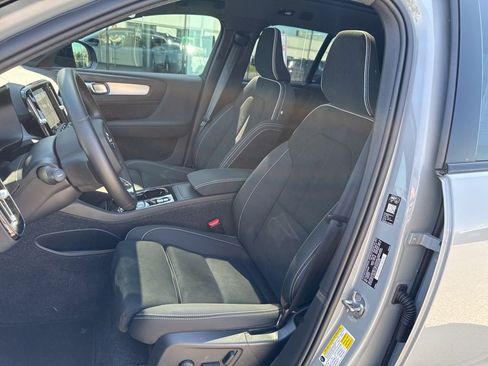 Used 2026 Volvo XC40 B5 Ultra w/ Climate Package AWD/4WD image 9
