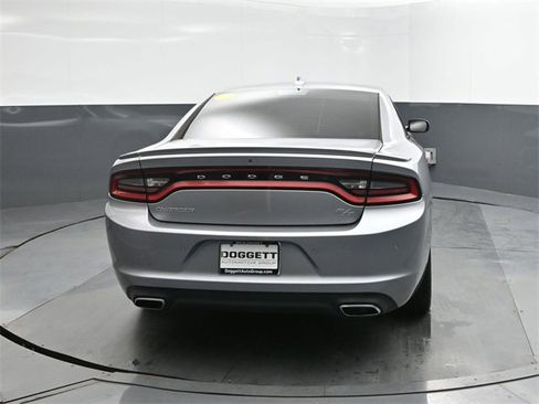 Used 2018 Dodge Charger R/T image 8