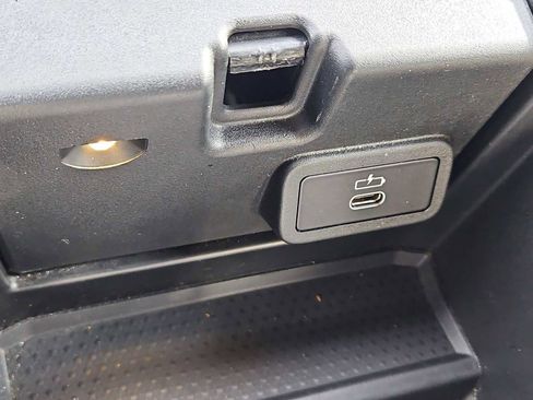 Used 2023 BMW 330e image 31