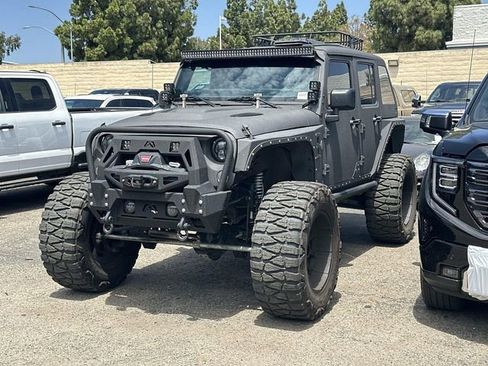Used 2017 Jeep Wrangler Unlimited Sport w/ Quick Order Package 24S AWD/4WD image 3