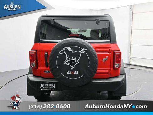 Used 2023 Ford Bronco Black Diamond image 3
