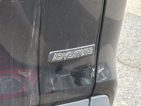 Used 2024 Toyota RAV4 Adventure image 19