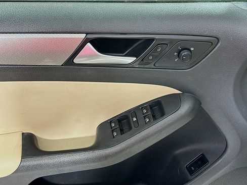 Used 2018 Volkswagen Jetta Wolfsburg Edition FWD image 21