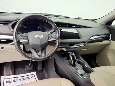 Used 2023 Cadillac XT4 Luxury FWD image 11