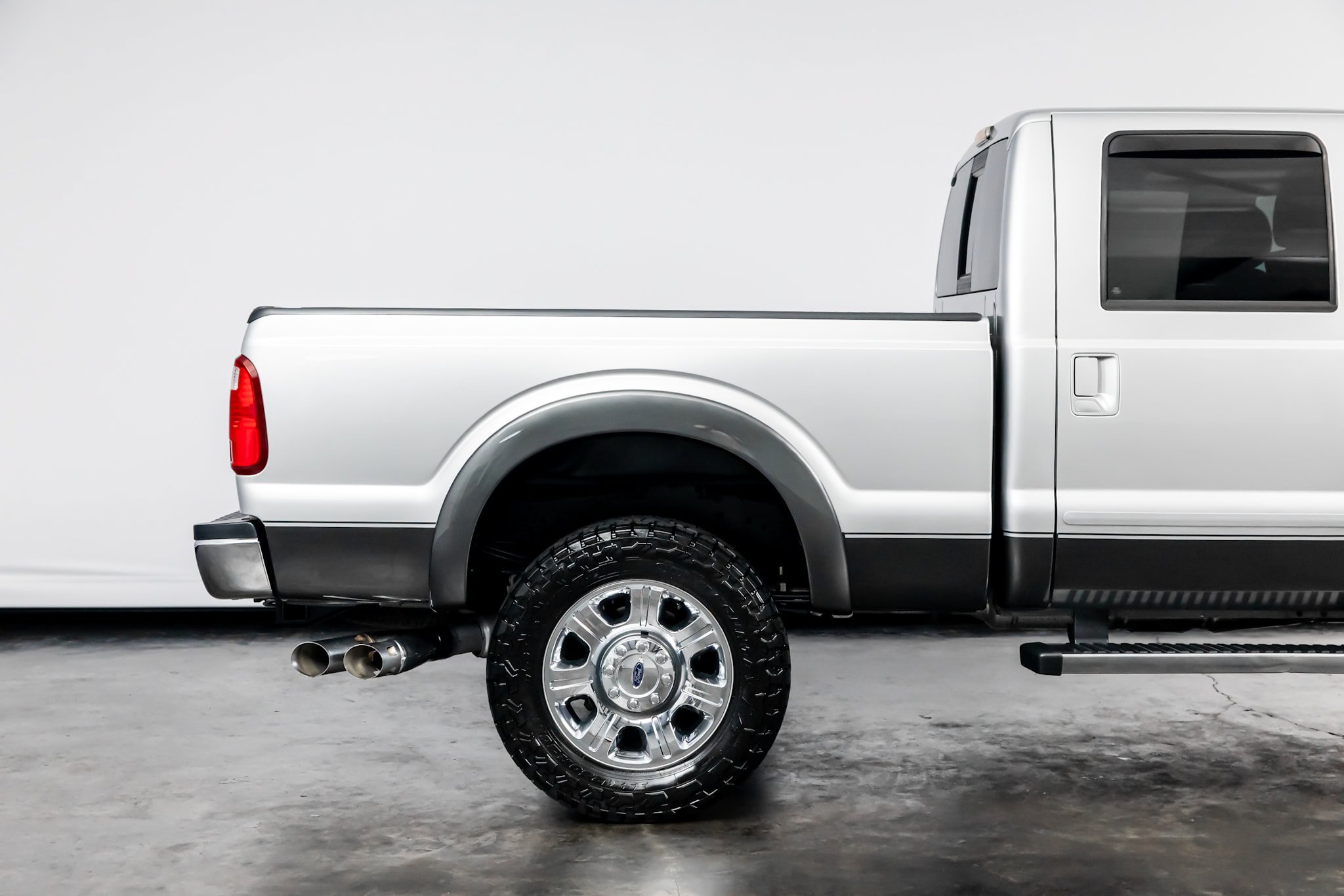 Used 2015 Ford F250 Lariat w/ Chrome Package AWD/4WD image 24