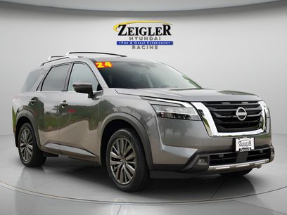 Used 2024 Nissan Pathfinder SL w/ SL Premium Package