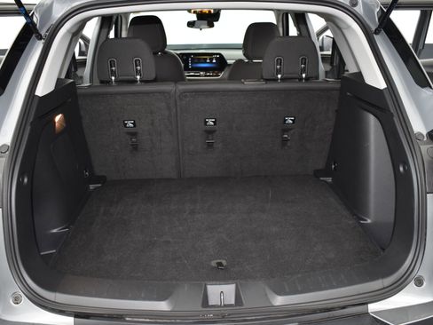 Used 2025 Chevrolet TrailBlazer LT w/ Driver Confidence Package image 20