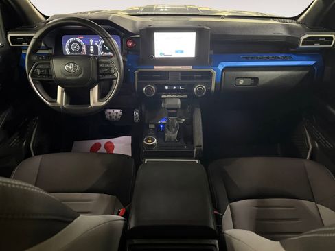 Used 2024 Toyota Tacoma TRD Sport image 14