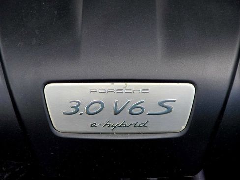 Used 2015 Porsche Panamera S w/ Premium Package image 64